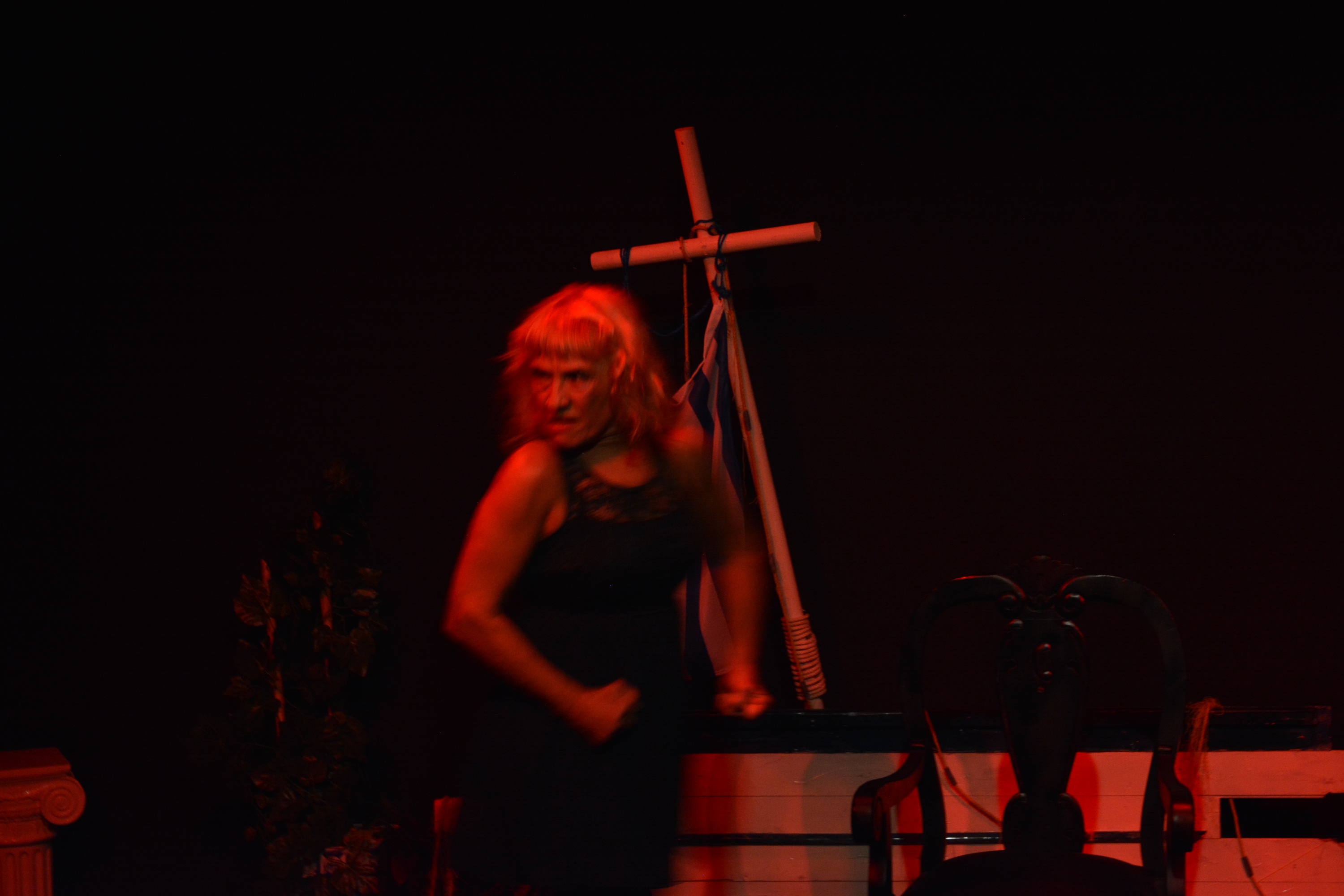 O KYKLOS POY DEN KLEINEI NEW PHOTO 3