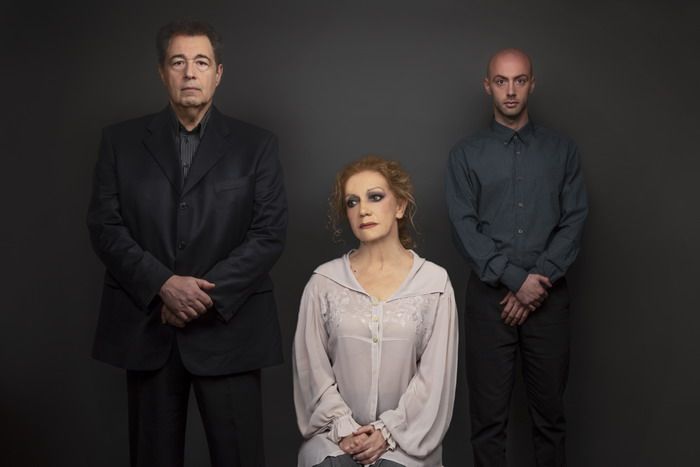 d433e472f52595e5bd684153629e7883 L