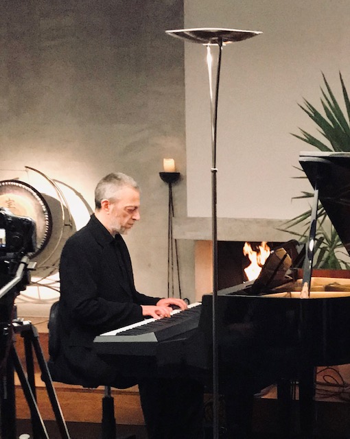 received 1364076090847758