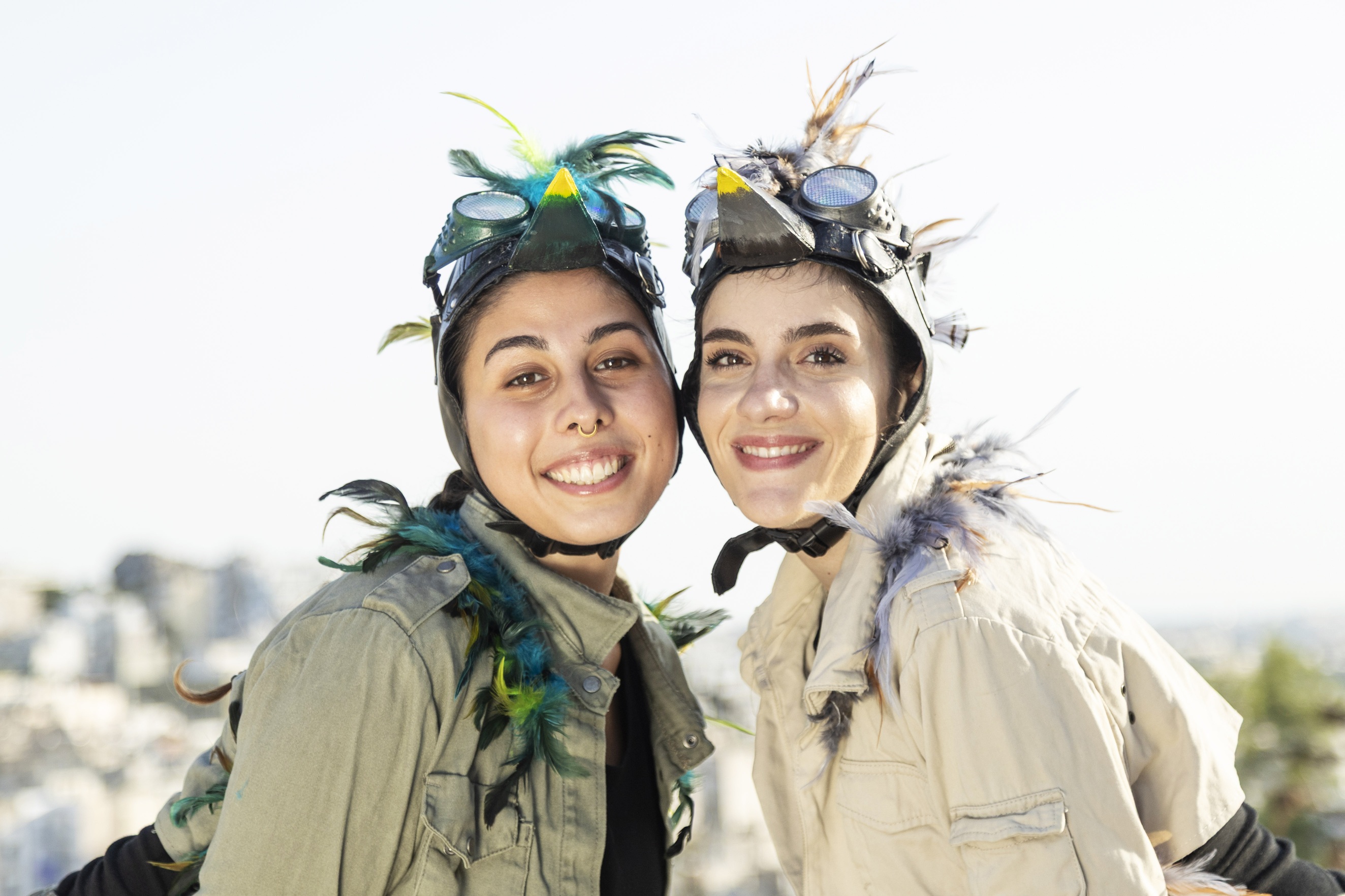 ΚΟΝΤΡΑ ΣΤΟΝ ΑΝΕΜΟ 10