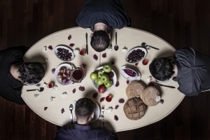 "&Kappa;&Alpha;&Lambda;&Alpha;, &Epsilon;&Sigma;&Upsilon; &Sigma;&Kappa;&Omicron;&Tau;&Omega;&Theta;&Eta;&Kappa;&Epsilon;&Sigma; &Nu;&Omega;&Rho;&Iota;&Sigma;" &alpha;&pi;ό 5/12 &sigma;&tau;&omicron; &Theta;έ&alpha;&tau;&rho;&omicron; 104