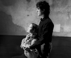 &Pi;&rho;&epsilon;&mu;&iota;έ&rho;&alpha; 22/3: &Beta;έ&rho;&theta;&epsilon;&rho;&omicron;&sigmaf; ή έ&kappa;&alpha;&nu;&alpha; ό,&tau;&iota; &kappa;&alpha;&lambda;ύ&tau;&epsilon;&rho;&omicron; &mu;&pi;&omicron;&rho;&omicron;ύ&sigma;&alpha; - &Pi;&Lambda;&Upsilon;&Phi;&Alpha;