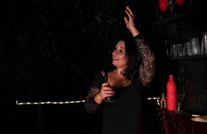 &Sigma;&upsilon;&nu;έ&nu;&tau;&epsilon;&upsilon;&xi;&eta; &tau;&eta;&sigmaf;  &Nu;&alpha;&tau;&alpha;&lambda;ί&alpha;&sigmaf; &Eta;&lambda;ί&alpha; &gamma;&iota;&alpha; &tau;&omicron; έ&rho;&gamma;&omicron; &laquo;&Beta;&Epsilon;RLIN THE MUSICAL&raquo; (&Omicron;&mu;ά&delta;&alpha; &Epsilon;.&Pi;&Alpha;.&Phi;.&Eta;) &sigma;&tau;&eta;&nu; &Chi;&rho;&upsilon;&sigma;ά&nu;&theta;&eta; &Kappa;&omicron;&kappa;&kappa;ί&nu;&omicron;&upsilon; &gamma;&iota;&alpha; &tau;&omicron; &Theta;έ&alpha;&tau;&rho;&omicron;.gr &sigma;&tau;&omicron; &Theta;&Epsilon;&Alpha;&Tau;&Rho;&Omicron; 2510.