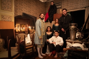 ''&Omicron; &Theta;ά&nu;&alpha;&tau;&omicron;&sigmaf; &tau;&omicron;&upsilon; &Mu;&omicron;&lambda;&iota;έ&rho;&omicron;&upsilon;'' &Mu;&iota;&alpha; &tau;&rho;&alpha;&gamma;&iota;&kappa;&omega;&mu;&omega;&delta;ί&alpha; &gamma;&iota;&alpha; &tau;&omicron; 1673 &gamma;&rho;&alpha;&mu;&mu;έ&nu;&eta; &sigma;&tau;&omicron;&nu; 21&omicron; &alpha;&iota;ώ&nu;&alpha; &alpha;&pi;ό &tau;&eta;&nu; &omicron;&mu;ά&delta;&alpha; &Kappa;4 Theater Groop