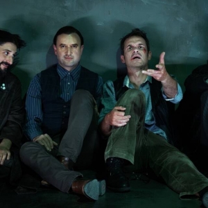 &Epsilon;ί&delta;&alpha;&mu;&epsilon; &tau;&omicron;&nu; &Pi;&omicron;&upsilon;&pi;&omicron;&upsilon;&lambda;έ&nu;&iota;&omicron; &sigma;&tau;&omicron; &Sigma;ύ&gamma;&chi;&rho;&omicron;&nu;&omicron; &theta;έ&alpha;&tau;&rho;&omicron;