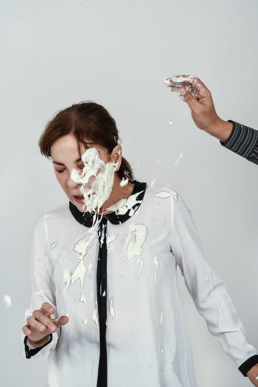 Democracy &tau;&omicron;&upsilon; Έ&nu;&kappa;&epsilon; &Phi;&epsilon;&zeta;&omicron;&lambda;&lambda;ά&rho;&iota; &sigma;&tau;&omicron; &theta;έ&alpha;&tau;&rho;&omicron; &Sigma;&tau;&alpha;&theta;&mu;ό&sigmaf;