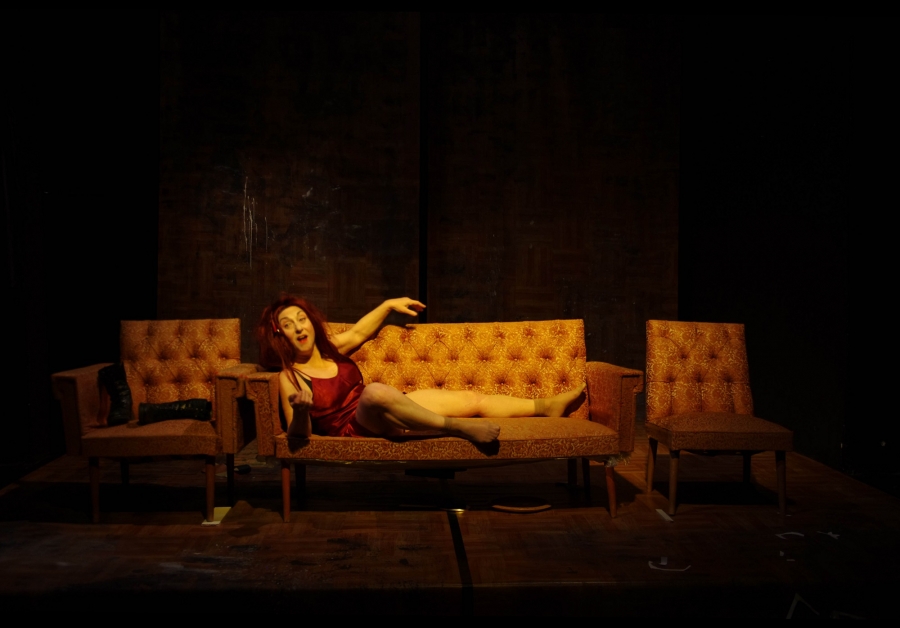 &laquo;&Tau;&upsilon;&phi;&lambda;ή, &tau;&upsilon;&phi;&lambda;ή &phi;&omicron;&rho;ά&delta;&alpha;, &pi;&omicron;ύ &pi;&alpha;&sigmaf;;&raquo; - &Theta;έ&alpha;&tau;&rho;&omicron; &Phi;&omicron;ύ&rho;&nu;&omicron;&sigmaf;