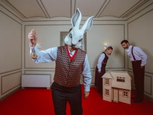 &Pi;&epsilon;&rho;&iota;&pi;έ&tau;&epsilon;&iota;&epsilon;&sigmaf; &tau;&eta;&sigmaf; &Alpha;&lambda;ί&kappa;&eta;&sigmaf; &sigma;&tau;&eta; &Chi;ώ&rho;&alpha; &tau;&omega;&nu; &Theta;&alpha;&upsilon;&mu;ά&tau;&omega;&nu; | &Sigma;&kappa;&eta;&nu;&omicron;&theta;&epsilon;&sigma;ί&alpha;: &Gamma;&epsilon;&omega;&rho;&gamma;ί&alpha; &Mu;&alpha;&upsilon;&rho;&alpha;&gamma;ά&nu;&eta; | &Omicron;&lambda;ύ&mu;&pi;&iota;&alpha;, &Delta;&eta;&mu;&omicron;&tau;&iota;&kappa;ό &Mu;&omicron;&upsilon;&sigma;&iota;&kappa;ό &Theta;έ&alpha;&tau;&rho;&omicron; &laquo;&Mu;&alpha;&rho;ί&alpha; &Kappa;ά&lambda;&lambda;&alpha;&sigmaf;&raquo; | &Pi;&rho;&epsilon;&mu;&iota;έ&rho;&alpha;: 26/10