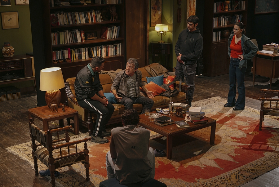 &Theta;&Epsilon;&Alpha;&Tau;&Rho;&Omicron; &Tau;&Zeta;&Epsilon;&Nu;&Eta; &Kappa;&Alpha;&Rho;&Epsilon;&Zeta;&Eta;  &Alpha;&nu;&alpha;&kappa;&omicron;ί&nu;&omega;&sigma;&eta; &pi;&rho;&omicron;&gamma;&rho;ά&mu;&mu;&alpha;&tau;&omicron;&sigmaf; &gamma;&iota;&alpha; &tau;&eta; &theta;&epsilon;&alpha;&tau;&rho;&iota;&kappa;ή &sigma;&epsilon;&zeta;ό&nu; 2025-2026