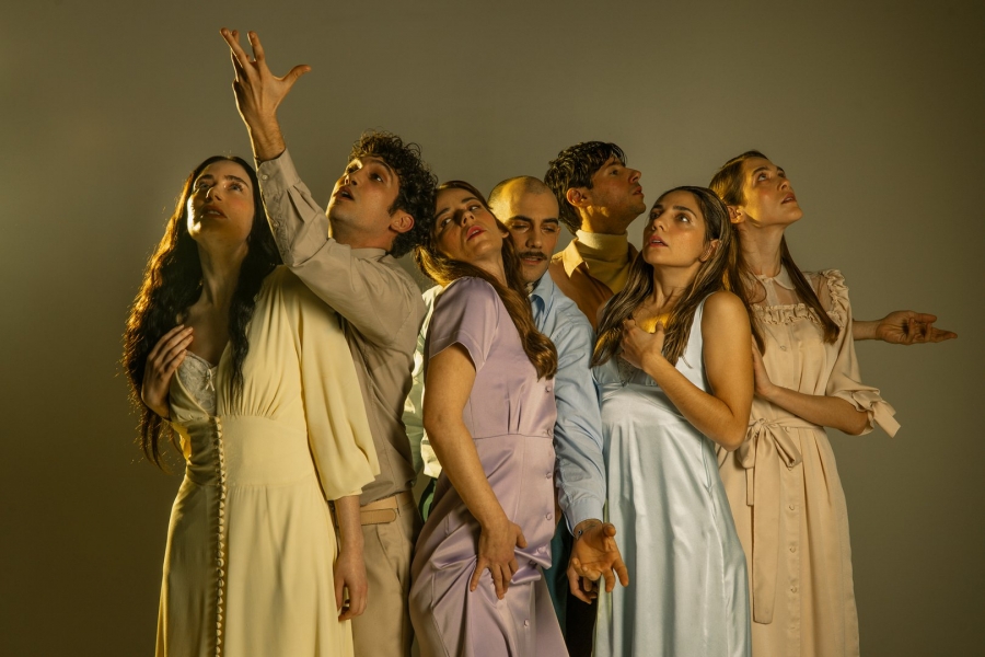 "&Delta;ό&xi;&alpha; &kappa;&omicron;&iota;&nu;ή - &alpha;&pi;ό &tau;&eta;&nu; &Omicron;&delta;ό &tau;&omega;&nu; &Phi;&iota;&lambda;&epsilon;&lambda;&lambda;ή&nu;&omega;&nu;" &xi;&alpha;&nu;ά &sigma;&tau;&omicron; &Theta;έ&alpha;&tau;&rho;&omicron; &Pi;&omicron;&rho;&epsilon;ί&alpha;