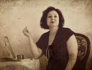 "&Mu;&Epsilon; &Epsilon;&Lambda;&Epsilon;&Gamma;&Alpha;&Nu; &Nu;&Tau;&Epsilon;&Lambda;&Iota;&Mu;&Alpha;&Rho;&Iota;&Kappa;&Alpha;" &tau;&eta;&sigmaf; &Delta;ή&mu;&eta;&tau;&rho;&alpha;&sigmaf;&Sigma;&kappa;&lambda;ά&beta;&omicron;&upsilon; &Iota;&Iota; &Theta;&Epsilon;&Alpha;&Tau;&Rho;&Omicron; 104 &Iota;&Iota; &Pi;&Rho;&Epsilon;&Mu;&Iota;&Epsilon;&Rho;&Alpha; 5/2