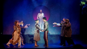 &Omega;&sigmaf; &tau;&eta;&nu; ά&kappa;&rho;&eta; &tau;&omicron;&upsilon; &omicron;&nu;&epsilon;ί&rho;&omicron;&upsilon;