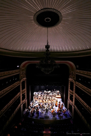 &Chi;&Rho;&Iota;&Sigma;&Tau;&Omicron;&Upsilon;&Gamma;&Epsilon;&Nu;&Nu;&Alpha; &sigma;&tau;&omicron; &Delta;&eta;&mu;&omicron;&tau;&iota;&kappa;ό &Theta;έ&alpha;&tau;&rho;&omicron; &Pi;&epsilon;&iota;&rho;&alpha;&iota;ά