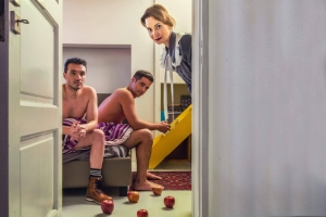 &Epsilon;ί&delta;&alpha;&mu;&epsilon; &tau;&eta;&nu; &pi;&alpha;&rho;ά&sigma;&tau;&alpha;&sigma;&eta; &laquo;&Eta; &zeta;&omega;ή &mu;&omicron;&upsilon; &sigma;&tau;&eta;&nu; &tau;έ&chi;&nu;&eta;&raquo; &sigma;&tau;&omicron; &Theta;έ&alpha;&tau;&rho;&omicron; 104