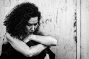 &Theta;&epsilon;&alpha;&tau;&rho;&iota;&kappa;ή &Pi;&alpha;&rho;ά&sigma;&tau;&alpha;&sigma;&eta; &laquo;18/9&raquo; | &epsilon;&rho;&mu;&eta;&nu;&epsilon;ί&alpha;: &Delta;ώ&rho;&alpha; &Chi;&rho;&upsilon;&sigma;&iota;&kappa;&omicron;ύ | &alpha;&pi;ό 10 &Omicron;&kappa;&tau;&omega;&beta;&rho;ί&omicron;&upsilon; &sigma;&tau;&omicron; '&Iota;&delta;&rho;&upsilon;&mu;&alpha; &Mu;&iota;&chi;ά&lambda;&eta;&sigmaf; &Kappa;&alpha;&kappa;&omicron;&gamma;&iota;ά&nu;&nu;&eta;&sigmaf;