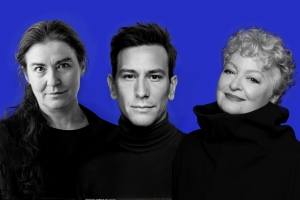 2025. Έ&tau;&omicron;&sigmaf; &Mu;ί&kappa;&eta;&sigmaf; &Theta;&epsilon;&omicron;&delta;&omega;&rho;ά&kappa;&eta;&sigmaf;. &laquo;Ό&mu;&omicron;&rho;&phi;&eta; &Pi;ό&lambda;&eta;&raquo;. &Eta; &pi;&alpha;&rho;ά&sigma;&tau;&alpha;&sigma;&eta;-&theta;&rho;ύ&lambda;&omicron;&sigmaf; έ&rho;&chi;&epsilon;&tau;&alpha;&iota; &sigma;&tau;&omicron; &Theta;έ&alpha;&tau;&rho;&omicron; &Pi;&alpha;&lambda;&lambda;ά&sigmaf;