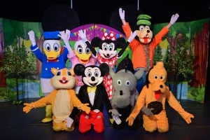 &Omicron; &Mu;ί&kappa;&upsilon; &kappa;&alpha;&iota; &eta; &pi;&alpha;&rho;έ&alpha; &tau;&omicron;&upsilon; &sigma;ώ&zeta;&omicron;&upsilon;&nu; &tau;&alpha; &Chi;&rho;&iota;&sigma;&tau;&omicron;ύ&gamma;&epsilon;&nu;&nu;&alpha; &theta;έ&alpha;&tau;&rho;&omicron; &Alpha;&upsilon;&lambda;&alpha;ί&alpha;