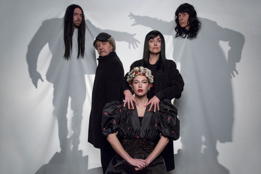 &Epsilon;ί&delta;&alpha;&mu;&epsilon; &tau;&omicron;&upsilon;&sigmaf; &delta;ύ&omicron; &chi;έ&sigma;&tau;&eta;&delta;&epsilon;&sigmaf; &sigma;&tau;&omicron; &theta;έ&alpha;&tau;&rho;&omicron; &Tau;έ&chi;&nu;&eta;&sigmaf; &tau;&eta;&sigmaf; &omicron;&delta;&omicron;ύ &Phi;&rho;&upsilon;&nu;ί&chi;&omicron;&upsilon;