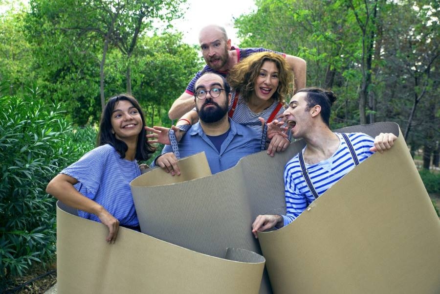 &Epsilon;ί&delta;&alpha;&mu;&epsilon; &tau;&eta;&nu; &pi;&alpha;&rho;ά&sigma;&tau;&alpha;&sigma;&eta; &gamma;&iota;&alpha; &pi;&alpha;&iota;&delta;&iota;ά "&Sigma;&omicron;&lambda;&omicron;&mu;ώ&nu;&tau;&epsilon;&iota;&alpha; &Lambda;ύ&sigma;&eta;" &sigma;&tau;&omicron; &Theta;έ&alpha;&tau;&rho;&omicron; &Omicron;&delta;&omicron;ύ &Kappa;&alpha;&lambda;&lambda;&iota;&rho;ό&eta;&sigmaf;