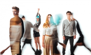 CLOSER - &Pi;&rho;&epsilon;&mu;&iota;έ&rho;&alpha; 4 &Nu;&omicron;&epsilon;&mu;&beta;&rho;ί&omicron;&upsilon;, &sigma;&tau;&omicron; &Theta;έ&alpha;&tau;&rho;&omicron; &Chi;ώ&rho;&alpha;