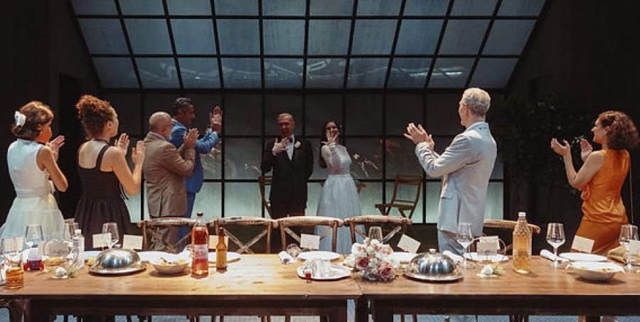 &Epsilon;ί&delta;&alpha;&mu;&epsilon; &tau;&eta;&nu; &pi;&alpha;&rho;ά&sigma;&tau;&alpha;&sigma;&eta; &Mu;έ&chi;&rho;&iota; &nu;&alpha; &sigma;&beta;ή&sigma;&omicron;&upsilon;&nu; &tau;' ά&sigma;&tau;&rho;&alpha; &sigma;&tau;&omicron; &theta;έ&alpha;&tau;&rho;&omicron; &Chi;ώ&rho;&alpha;