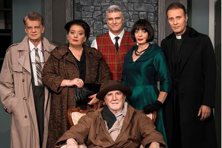 &Epsilon;ί&delta;&alpha;&mu;&epsilon; &tau;&eta;&nu; &Pi;&alpha;&gamma;ί&delta;&alpha; &sigma;&tau;&omicron; &theta;έ&alpha;&tau;&rho;&omicron; &Zeta;ί&nu;&alpha;.