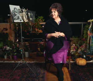 &laquo;&Tau;&Omicron; &Tau;&Rho;&Alpha;&Gamma;&Omicron;&Upsilon;&Delta;&Iota; &Tau;&Eta;&Sigma; &Phi;&Lambda;&Epsilon;&Rho;&Upsilon;&Sigma;&raquo; &mu;&epsilon; &tau;&eta;&nu; &Epsilon;&lambda;έ&nu;&eta; &Kappa;&omicron;&kappa;&kappa;ί&delta;&omicron;&upsilon; | &Theta;έ&alpha;&tau;&rho;&omicron; &Sigma;&tau;&alpha;&theta;&mu;ό&sigmaf; | &alpha;&pi;ό 8 &Mu;&alpha;&rho;&tau;ί&omicron;&upsilon;