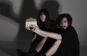 &Delta;&Epsilon;&Lambda;&Tau;&Iota;&Omicron; &Tau;&Upsilon;&Pi;&Omicron;&Upsilon; - &Tau;&Omicron; &Xi;&Epsilon;&Nu;&Omicron;&Delta;&Omicron;&Chi;&Epsilon;&Iota;&Omicron; &Eta; &Nu;&Upsilon;&Chi;&Tau;&Alpha; &Pi;&Omicron;&Upsilon; &Pi;&Epsilon;&Phi;&Tau;&Epsilon;&Iota; - &Delta;&Eta;&Mu;&Omicron;&Tau;&Iota;&Kappa;&Omicron; &Theta;&Epsilon;&Alpha;&Tau;&Rho;&Omicron; &Pi;&Epsilon;&Iota;&Rho;&Alpha;&Iota;&Alpha;