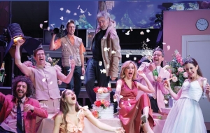 &Epsilon;ί&delta;&alpha;&mu;&epsilon; &tau;&eta;&nu; &pi;&alpha;&rho;ά&sigma;&tau;&alpha;&sigma;&eta; "&Mu;&pi;&alpha; &Mu;&pi;&alpha;&mu;&pi;ά" &tau;&omega;&nu; &Phi;&omega;&tau;&epsilon;&iota;&nu;ή&sigmaf; &Alpha;&theta;&epsilon;&rho;ί&delta;&omicron;&upsilon; - &Theta;έ&mu;&eta;  &Kappa;&alpha;&rho;&alpha;&mu;&omicron;&upsilon;&rho;&alpha;&tau;ί&delta;&eta; &sigma;&tau;&omicron; &theta;έ&alpha;&tau;&rho;&omicron; &Eta;&Beta;&Eta;