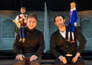 &Omicron;&iota; &Alpha;&theta;&eta;&nu;&alpha;ϊ&kappa;έ&sigmaf; &Mu;&alpha;&rho;&iota;&omicron;&nu;έ&tau;&epsilon;&sigmaf; &kappa;&alpha;&iota; &tau;&omicron; &Delta;&eta;&mu;&omicron;&tau;&iota;&kappa;ό &Theta;έ&alpha;&tau;&rho;&omicron; &Pi;&epsilon;&iota;&rho;&alpha;&iota;ά &pi;&alpha;&rho;&omicron;&upsilon;&sigma;&iota;ά&zeta;&omicron;&upsilon;&nu; &tau;&eta;&nu; ό&pi;&epsilon;&rho;&alpha; &tau;&omicron;&upsilon; Gioachino Rossini &sigma;&epsilon; &lambda;&iota;&mu;&pi;&rho;έ&tau;&omicron; &tau;&omicron;&upsilon; Cesare Sterbini  &laquo;&Omicron; &Kappa;&omicron;&upsilon;&rho;έ&alpha;&sigmaf; &tau;&eta;&sigmaf; &Sigma;&epsilon;&beta;ί&lambda;&lambda;&eta;&sigmaf;&raquo;