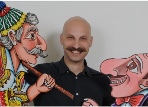 &Delta;&epsilon;&lambda;&tau;ί&omicron; &Tau;ύ&pi;&omicron;&upsilon; &Kappa;&alpha;&rho;&alpha;&gamma;&kappa;&iota;ό&zeta;&eta;&sigmaf; &hellip; by night &sigma;&tau;&omicron; &theta;έ&alpha;&tau;&rho;&omicron; Ά&beta;&alpha;&tau;&omicron;&nu;