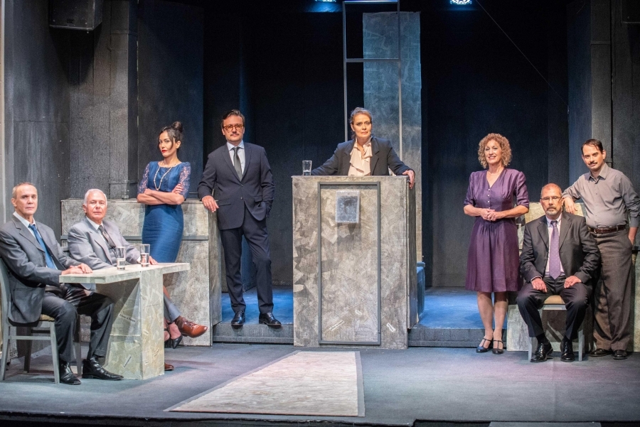 &Sigma;&upsilon;&nu;έ&nu;&tau;&epsilon;&upsilon;&xi;&eta; &tau;&omega;&nu; &eta;&theta;&omicron;&pi;&omicron;&iota;ώ&nu; &tau;&eta;&sigmaf; &pi;&alpha;&rho;ά&sigma;&tau;&alpha;&sigma;&eta;&sigmaf; "&Alpha;&theta;ώ&omicron;&sigmaf; ή έ&nu;&omicron;&chi;&omicron;&sigmaf;" (&theta;έ&alpha;&tau;&rho;&omicron; Eliart) &sigma;&tau;&omicron; &theta;&epsilon;&alpha;&tau;&rho;&omicron;.gr.