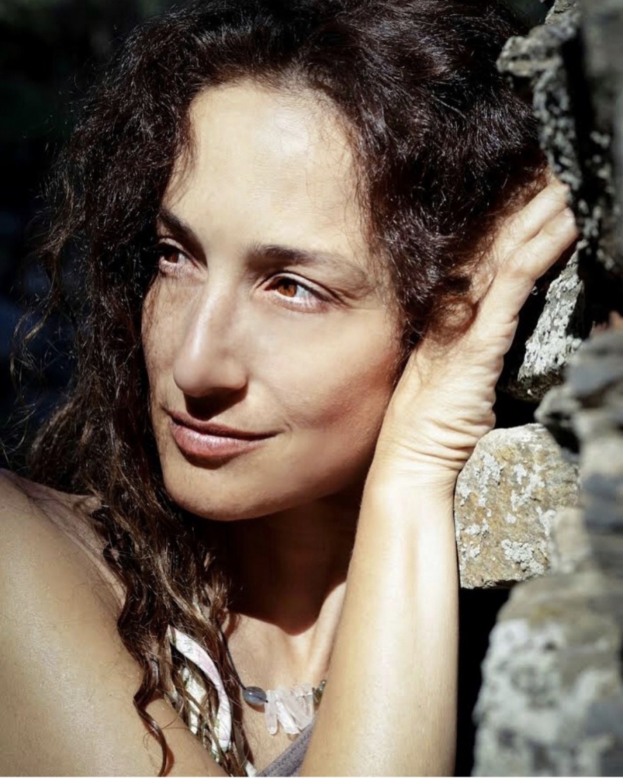 &Sigma;&upsilon;&nu;έ&nu;&tau;&epsilon;&upsilon;&xi;&eta; &tau;&eta;&sigmaf; &Alpha;&nu;&nu;ί&tau;&alpha;&sigmaf; &Kappa;&omicron;ύ&lambda;&eta;  &sigma;&tau;&omicron; &theta;&epsilon;&alpha;&tau;&rho;&omicron;.gr  &mu;&epsilon; &alpha;&phi;&omicron;&rho;&mu;ή &tau;&eta;&nu; &pi;&alpha;&rho;ά&sigma;&tau;&alpha;&sigma;&eta; "&Omicron; Έ&lambda;&lambda;&eta;&nu;&alpha;&sigmaf; &Beta;ά&tau;&rho;&alpha;&chi;&omicron;&sigmaf;" &sigma;&epsilon; &sigma;&kappa;&eta;&nu;&omicron;&theta;&epsilon;&sigma;ί&alpha; &Alpha;&upsilon;&gamma;&omicron;&upsilon;&sigma;&tau;ί&nu;&omicron;&upsilon; &Rho;&epsilon;&mu;&omicron;ύ&nu;&delta;&omicron;&upsilon; &sigma;&tau;&omicron;&nu; &Pi;&omicron;&lambda;&upsilon;&chi;ώ&rho;&omicron; Vault.