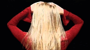 "Ό&lambda;&alpha; &gamma;&iota;&alpha; &tau;&eta;&nu; &Epsilon;&lambda;ί&zeta;&alpha;" &sigma;&tau;&omicron; Alhambra Art Theatre &kappa;ά&theta;&epsilon; &Tau;&epsilon;&tau;ά&rho;&tau;&eta; &alpha;&pi;ό &tau;&iota;&sigmaf; 15/3