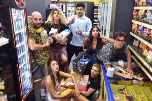 &laquo;Desperados r&rsquo; back&raquo; &Theta;&Epsilon;&Alpha;&Tau;&Rho;&Omicron; NOŪS