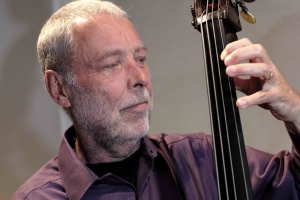 DAVE HOLLAND &kappa;&alpha;&iota; KISMET QUARTET &Sigma;&Tau;&Iota;&Sigma; 17 &Iota;&Omicron;&Upsilon;&Lambda;&Iota;&Omicron;&Upsilon; &Sigma;&Tau;&Omicron; &Eta;&Rho;&Omega;&Delta;&Epsilon;&Iota;&Omicron;