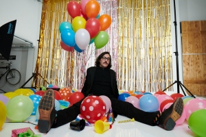 "&Alpha;&upsilon;&tau;ά &alpha;&pi;ό &mu;έ&nu;&alpha;" Stand up Comedy &tau;&omicron;&upsilon; &Kappa;&omega;&nu;&sigma;&tau;&alpha;&nu;&tau;ί&nu;&omicron;&upsilon; &Mu;&pi;&omicron;ύ&rho;&alpha;-&Mu;&pi;&alpha;ϊ&mu;ά&kappa;&omicron;&upsilon; | &Theta;&Epsilon;&Alpha;&Tau;&Rho;&Omicron; &Alpha;&Lambda;&Kappa;&Mu;&Eta;&Nu;&Eta;