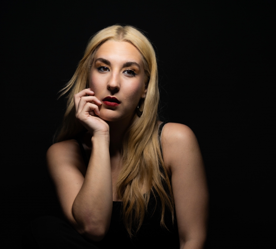 &Sigma;&upsilon;&nu;έ&nu;&tau;&epsilon;&upsilon;&xi;&eta; &tau;&eta;&sigmaf; &eta;&theta;&omicron;&pi;&omicron;&iota;&omicron;ύ &Chi;&rho;&upsilon;&sigma;&alpha;&phi;έ&nu;&iota;&alpha;&sigmaf; &Lambda;&omicron;&upsilon;&gamma;&iota;ά&kappa;&eta; &mu;&epsilon; &alpha;&phi;&omicron;&rho;&mu;ή &tau;&eta;&nu; &pi;&alpha;&rho;ά&sigma;&tau;&alpha;&sigma;&eta; &laquo;&Tau;&alpha;&xi;ί&delta;&iota; &sigma;&tau;&eta;&nu; &Alpha;&nu;&theta;&omicron;&chi;ώ&rho;&alpha;&raquo;