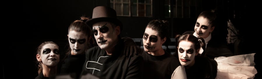 Eί&delta;&alpha;&mu;&epsilon; &tau;&omicron; FREE FREAKS &sigma;&tau;&omicron; &theta;έ&alpha;&tau;&rho;&omicron; &Beta;&alpha;&phi;&epsilon;ί&omicron;-&Lambda;ά&kappa;&eta;&sigmaf; &Kappa;&alpha;&rho;&alpha;&lambda;ή&sigmaf;.