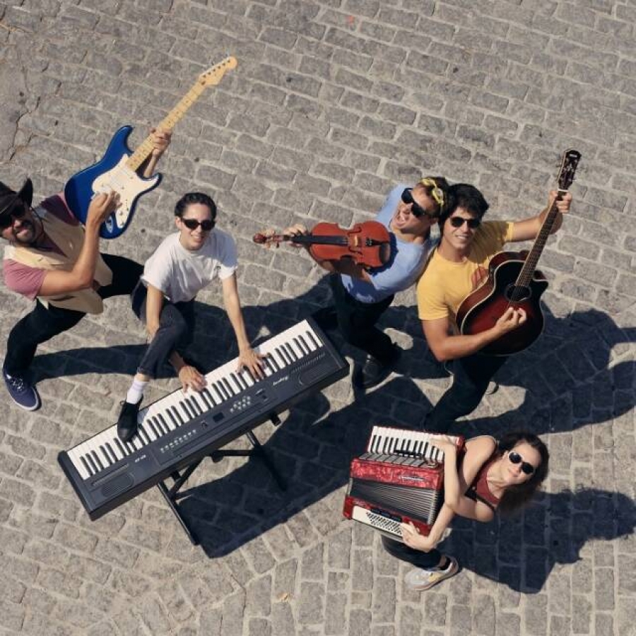 &laquo;&Pi;&epsilon;&sigmaf; &tau;&omicron; &Psi;έ&mu;&alpha;&tau;&alpha;..&raquo; &alpha;&pi;ό &tau;&eta;&nu; &Omicron;&mu;ά&delta;&alpha; Contratiempo &sigma;&tau;&omicron; &theta;έ&alpha;&tau;&rho;&omicron; &Mu;&pi;έ&lambda;&lambda;&omicron;&sigmaf;