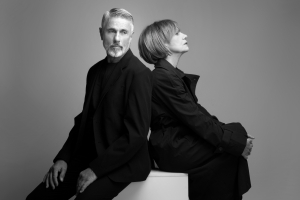 &Phi;&theta;&iota;&nu;&omicron;&pi;&omega;&rho;&iota;&nu;ή &Iota;&sigma;&tau;&omicron;&rho;ί&alpha; &tau;&omicron;&upsilon; &Alpha;. &Alpha;&rho;&mu;&pi;&omicron;ύ&zeta;&omega;&phi; &sigma;&epsilon; &sigma;&kappa;&eta;&nu;&omicron;&theta;&epsilon;&sigma;ί&alpha; &Beta;ά&nu;&alpha;&sigmaf; &Pi;&epsilon;&phi;ά&nu;&eta;, &mu;&epsilon; &delta;ύ&omicron; &sigma;&eta;&mu;&alpha;&nu;&tau;&iota;&kappa;&omicron;ύ&sigmaf; &pi;&rho;&omega;&tau;&alpha;&gamma;&omega;&nu;&iota;&sigma;&tau;έ&sigmaf;, &tau;&eta;&nu; &Pi;έ&mu;&eta; &Zeta;&omicron;ύ&nu;&eta; &kappa;&alpha;&iota; &tau;&omicron;&nu; &Sigma;&tau;&alpha;ύ&rho;&omicron; &Zeta;&alpha;&lambda;&mu;ά.