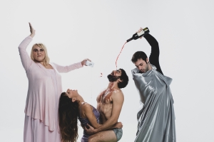 &Epsilon;ί&delta;&alpha;&mu;&epsilon; &tau;&eta;&nu; &pi;&alpha;&rho;ά&sigma;&tau;&alpha;&sigma;&eta; "&Mu;&pi;&alpha;&rho;ό&beta;&iota;&omicron;&iota; &Alpha;&sigma;&tau;&rho;&omicron;&nu;&alpha;ύ&tau;&epsilon;&sigmaf;" &sigma;&tau;&omicron; &Theta;έ&alpha;&tau;&rho;&omicron; &Delta;&rho;ό&mu;&omicron;&sigmaf;