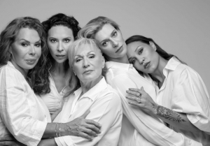 &laquo;Vaginahood&raquo;:&sigma;&tau;&omicron; Doors Live Art