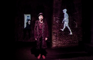 &Tau;&omicron; &Eta;&rho;&epsilon;&mu;&iota;&sigma;&tau;&iota;&kappa;ό