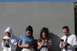 &Epsilon;ί&delta;&alpha;&mu;&epsilon; &tau;&omicron; "&Mu;&iota;&alpha; &mu;έ&rho;&alpha; &chi;&omega;&rho;ί&sigmaf;" &sigma;&tau;&omicron; &Theta;έ&alpha;&tau;&rho;&omicron; &Tau;έ&chi;&nu;&eta;&sigmaf; "&Kappa;ά&rho;&omicron;&lambda;&omicron;&sigmaf; &Kappa;&omicron;&upsilon;&nu;" | &Upsilon;&pi;ό&gamma;&epsilon;&iota;&omicron;