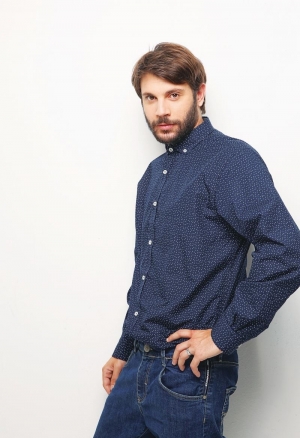 &Sigma;&upsilon;&nu;έ&nu;&tau;&epsilon;&upsilon;&xi;&eta; &tau;&omicron;&upsilon; &Pi;ά&rho;&iota; &Sigma;&kappa;&alpha;&rho;&tau;&sigma;&omicron;&lambda;&iota;ά &mu;&epsilon; &alpha;&phi;&omicron;&rho;&mu;ή &tau;&eta;&nu; &pi;&alpha;&rho;ά&sigma;&tau;&alpha;&sigma;&eta; &laquo;&Alpha;&mu;&epsilon;&rho;&iota;&kappa;ά&nu;&iota;&kappa;&omicron;&sigmaf; &Beta;&omicron;ύ&beta;&alpha;&lambda;&omicron;&sigmaf;&raquo; &tau;&omicron;&upsilon; David Mamet &sigma;&tau;&omicron; &theta;έ&alpha;&tau;&rho;&omicron; &Phi;&omicron;ύ&rho;&nu;&omicron;&sigmaf;.