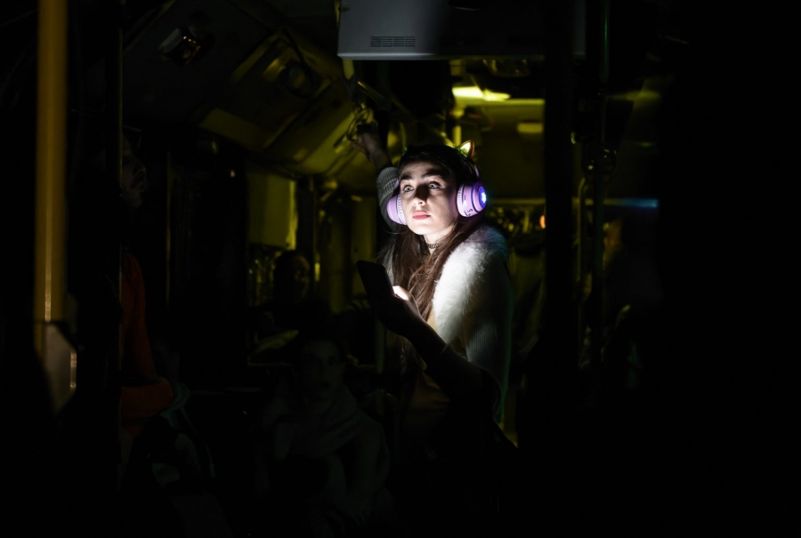 &Epsilon;ί&delta;&alpha;&mu;&epsilon; &tau;&eta;&nu; &epsilon;&nu; &kappa;&iota;&nu;ή&sigma;&epsilon;&iota; performance Inferno &sigma;&tau;&omicron; &lambda;&epsilon;&omega;&phi;&omicron;&rho;&epsilon;ί&omicron; 608