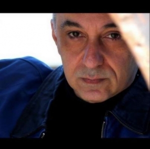 &Sigma;&upsilon;&nu;έ&nu;&tau;&epsilon;&upsilon;&xi;&eta; &tau;&omicron;&upsilon;  &Gamma;&iota;ώ&rho;&gamma;&omicron;&upsilon; &Lambda;&iota;&beta;&alpha;&nu;&omicron;ύ &sigma;&tau;&omicron; &theta;&epsilon;&alpha;&tau;&rho;&omicron; gr.