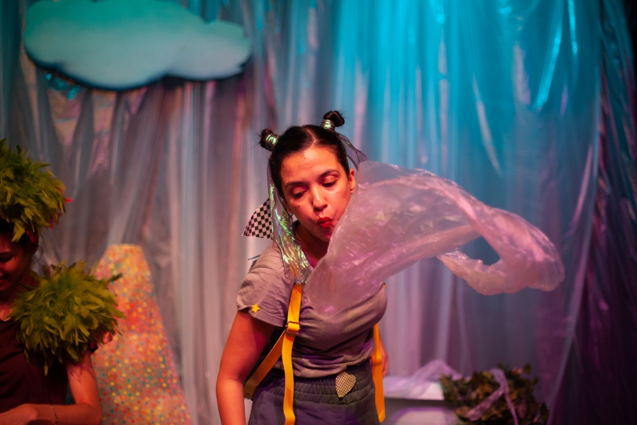 2 &Omicron;&Sigma; &chi;&rho;ό&nu;&omicron;&sigmaf; &epsilon;&pi;&iota;&tau;&upsilon;&chi;ί&alpha;&sigmaf;: &Theta;έ&alpha;&tau;&rho;&omicron; &gamma;&iota;&alpha; &beta;&rho;έ&phi;&eta;: &laquo;&Theta;&alpha; &sigma;&rsquo; &alpha;&gamma;&alpha;&pi;ώ &kappa;&alpha;&iota; &tau;&omicron;&upsilon; &chi;&rho;ό&nu;&omicron;&upsilon;&raquo;