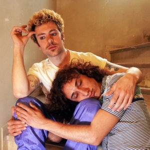 &laquo;&Kappa;&omicron;&nu;&iota;ά&kappa; 0 &alpha;&sigma;&tau;έ&rho;&omega;&nu;&raquo; &sigma;&epsilon; &kappa;&epsilon;ί&mu;&epsilon;&nu;&omicron; - &sigma;&kappa;&eta;&nu;&omicron;&theta;&epsilon;&sigma;ί&alpha; &Gamma;&iota;ά&nu;&nu;&eta; &Phi;&alpha;&sigma;ό&eta;, &alpha;&pi;ό 15 &Alpha;&pi;&rho;&iota;&lambda;ί&omicron;&upsilon; &sigma;&tau;&omicron;&nu; &Pi;&omicron;&lambda;&upsilon;&chi;ώ&rho;&omicron; VAULT